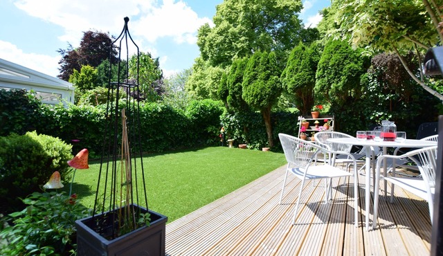 This contemporary cottage enjoys a peaceful location in an elevated position.