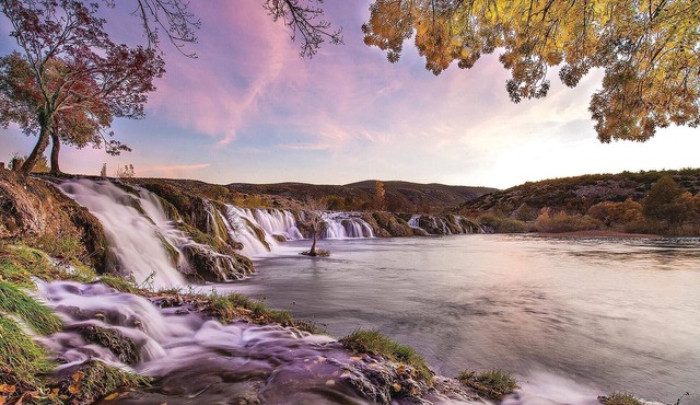 This country-style holiday home is located in the village of Bukovi near a road.