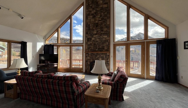 This cozy budget & pet friendly house is located right near the ski base area