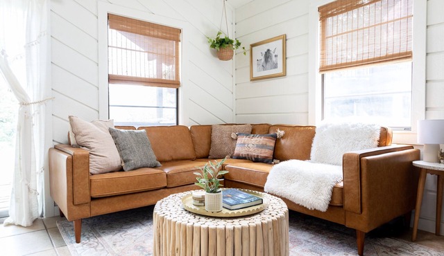 This cozy "Chill-Country" cabin is the perfect family getaway in Hill Country