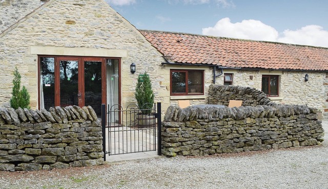 This delightful single storey cottage offers cosy holiday accommodation.
