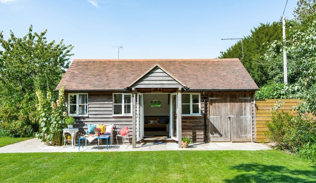 This delightful rural retreat has been furnished and equipped to create a wonderful relaxing holiday