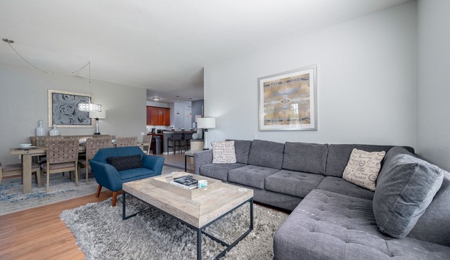 This Ground floor Lakeview condo At Vista Cay close to all major attractions