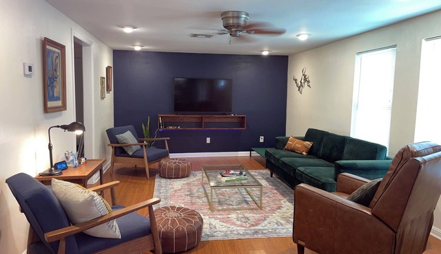 This home is a short drive to New Orleans and surrounding areas. Dog friendly.
