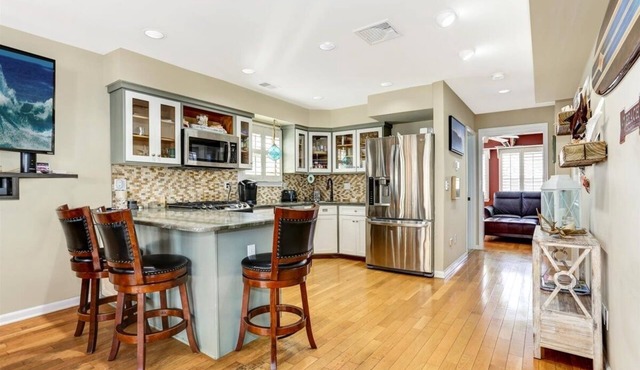 This home was beautiful,even better than advertised 50 feet to Beach!