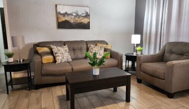 This house is a 2 bedroom(s), 1 bathrooms, located in Del City, OK.