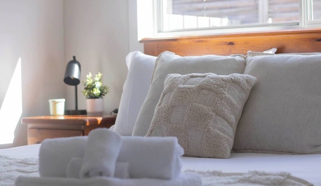 This house is a 2 bedroom(s), 1 bathrooms, located in Eureka, VIC.