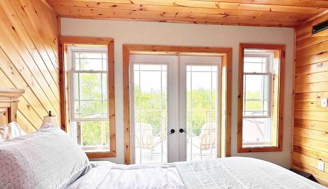 This house is a 2 bedroom(s), 2 bathrooms, located in Ripples, NB.