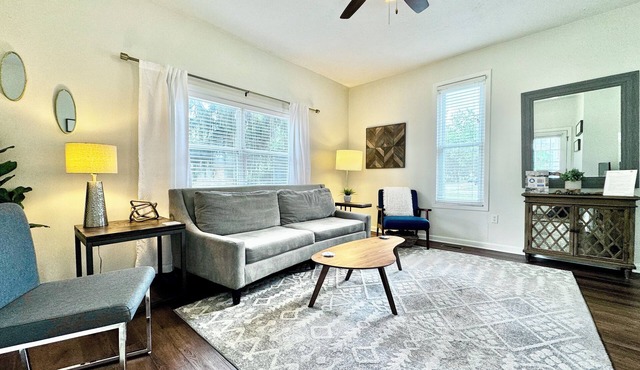 This house is a 2 bedroom(s), 1 bathrooms, located in Marion, IN.