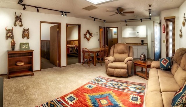 This house is a 3 bedroom(s), 1 bathrooms, located in Thermopolis, WY.