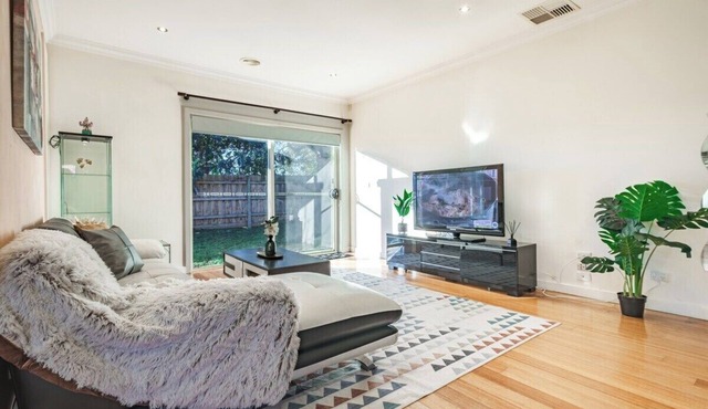 This house is a 3 bedroom(s), 2 bathrooms, located in Nunawading, VIC.