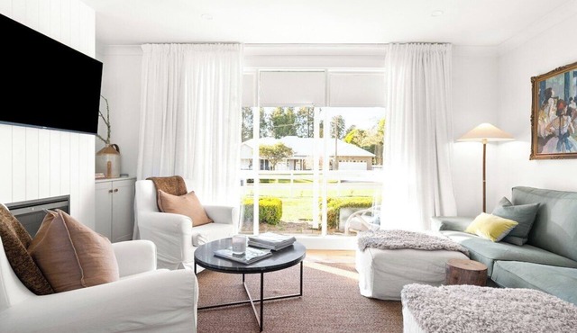 This house is a 3 bedroom(s), 1.5 bathrooms, located in Robertson, NSW.