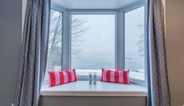This house is a 4 bedroom(s), 3 bathrooms, located in Quinte West, ON.