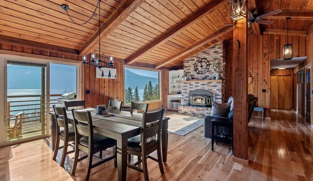 This house is a 4 bedroom(s), 3 bathrooms, located in Bayview, ID.