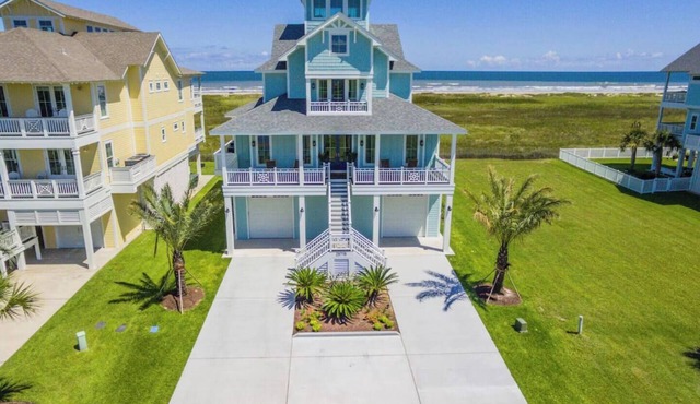 This house is a 5 bedroom(s), 5.5 bathrooms, located in Galveston Texas, TX.