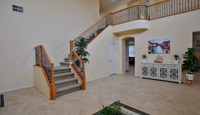 This house is a 5 bedroom(s), 3 bathrooms, located in Eastvale , CA.