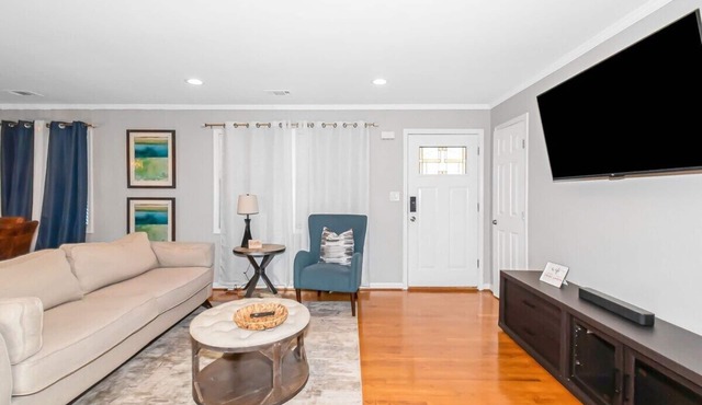 This house is a 5 bedrooms, 3 bathrooms, located in Atlanta, GA.