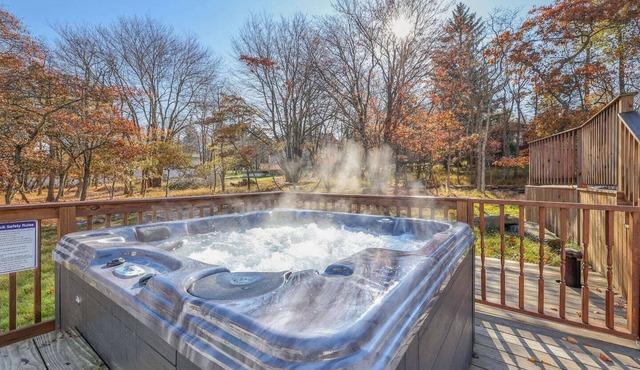 This house is a 3 bedroom(s), 2 bathrooms, located in Albrightsville, PA.