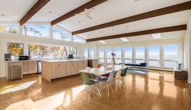 This house is a 4 bedroom(s), 3 bathrooms, located in Harbor Springs, MI.