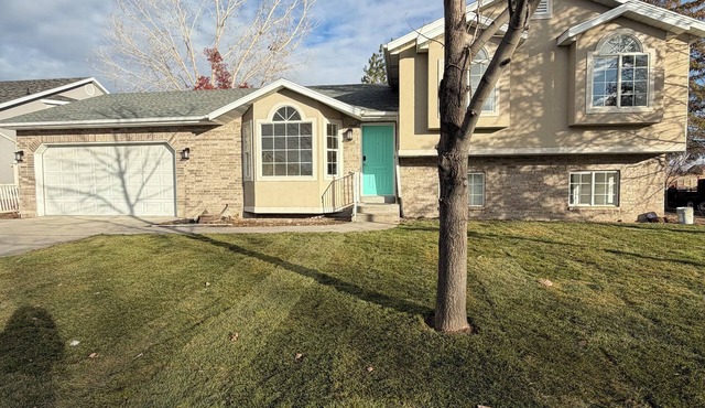 This house is renovates in and outNew furniture ready for enjoy plenty of space