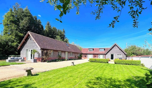 This is a great base to explore Salisbury and the surrounding countryside.