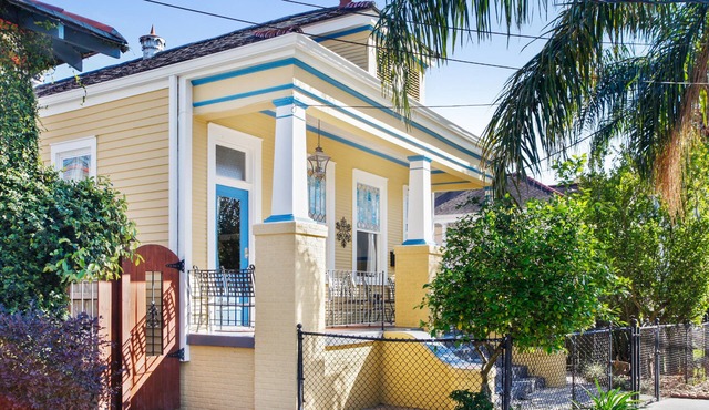 This is it! Charmingly Renovated, Historic Bayou 3BR just 1 mile to Fr. Quarter!