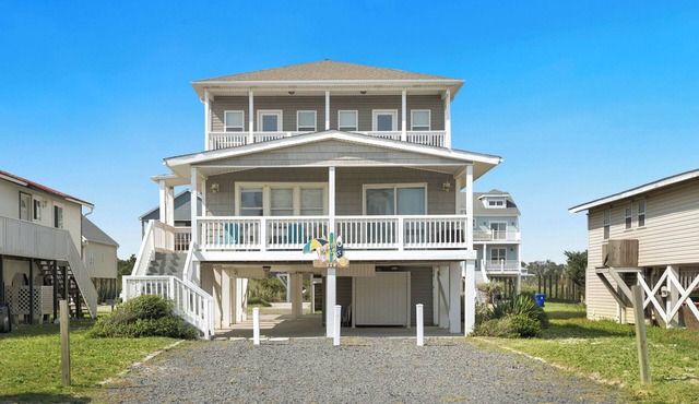 This Is It: Great 2nd Row House with Views!