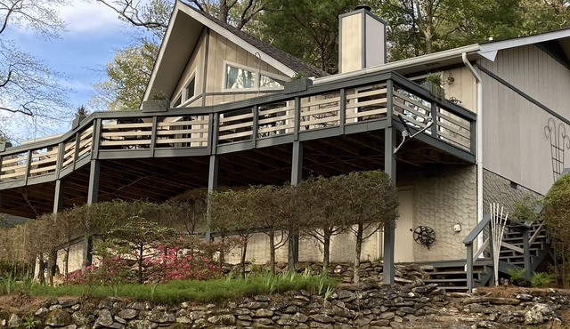 This is it! Your Peaceful and Relaxing Getaway in Sky Valley Golf Resort.