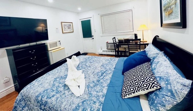This lodge is a 2 bedroom(s), 1.5 bathrooms, located in parry sound, on.
