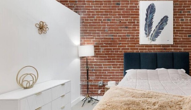 This loft is a 2 bedroom(s), 2 bathrooms, located in St. Louis, MO.