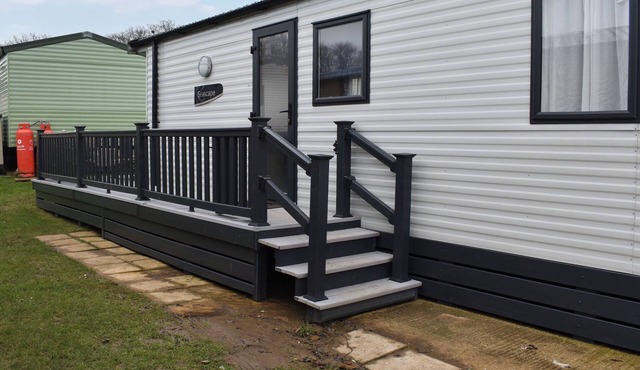 This lovely caravan is perfect for couples, friends, or families.