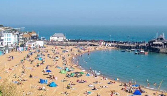 This luxury apartment is the perfect place to relax and unwind or enjoy family time on the seaside.