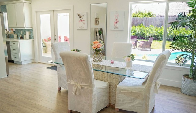 This modern 4-bedroom home sleeps 8 with 5 beds, 2 baths & a private pool.