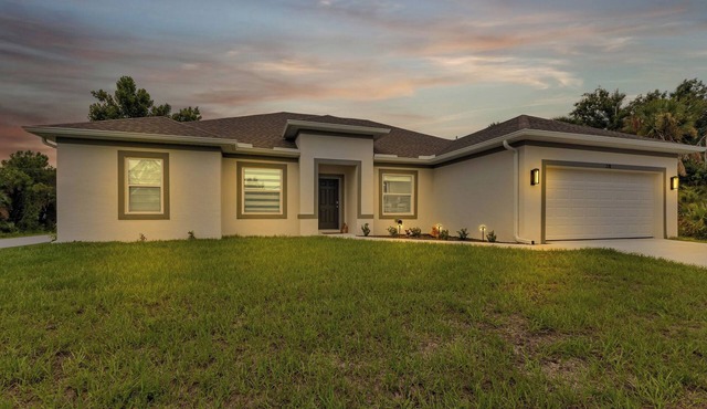 This modern spacious and well decorated space is the ideal place to relax!