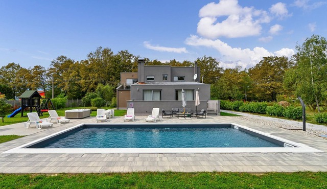 This modern vacation home is located about twenty kilometers from Zagreb in the beautiful nature, su