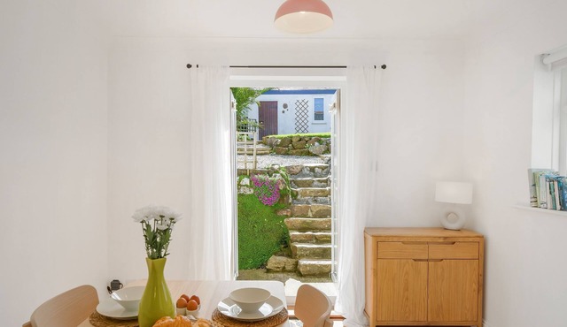 This quaint, charming cottage is perfect for holiday makers looking for an authentic, Cornish getawa