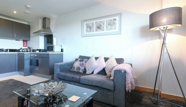 This serviced apartment is a 1 bedroom(s), 1 bathrooms, located in Shipley, England.