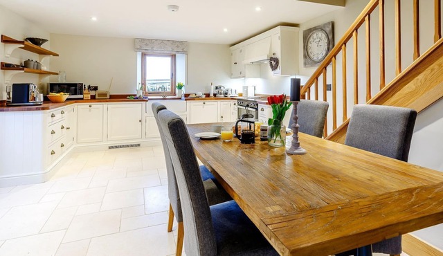 This spacious modern barn conversion is a perfect base for up to four people to explore the quaint v