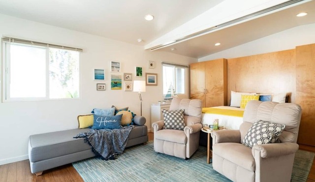 This studio is a 0 bedroom(s), 1 bathrooms, located in San Diego, CA.