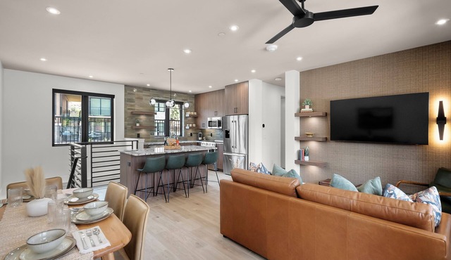 This stunning 3 bed, 3 bath villa offers modern amenities and breathtaking views
