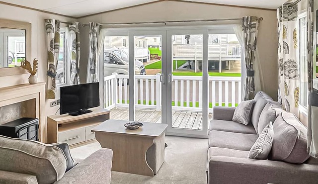 This stunning holiday home with a double bedroom and en suite W.