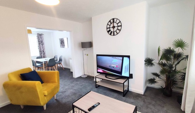 This stylish perfect place for professionals, families and tourist group trips.