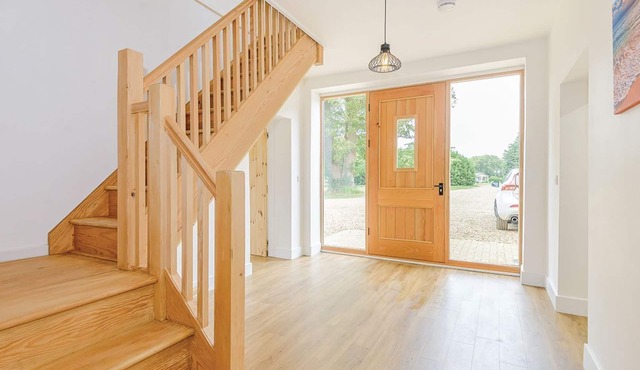 This superb, barn conversion is a perfect getaway for families and couples.