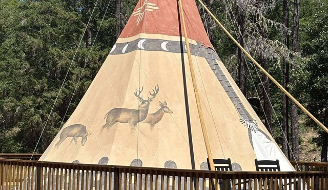 This tipi is a 0 bedroom(s), 1 bathrooms, located in O'Brien, OR.