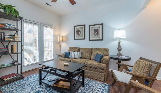 This townhouse is a 4 bedroom(s), 3 bathrooms, located in Lexington, KY.