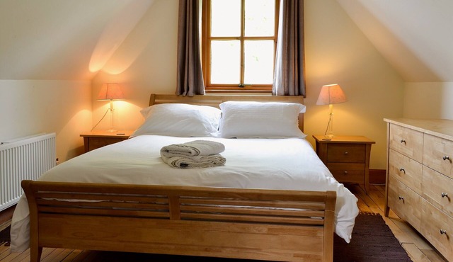 This traditional cottage is in a peaceful location, with the coast just 20 miles away.