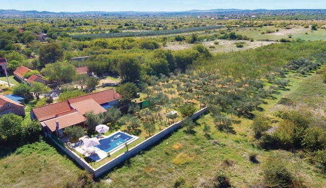 This traditional stone house we have chosen for your vacation in the small village Ljuboti.