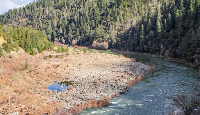 This tranquil Rogue getaway near the famed Rogue River offers a chance to relax.