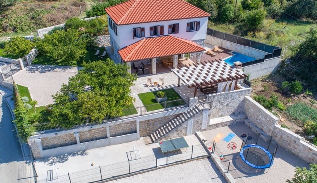 This villa is perfect place for family vacation.