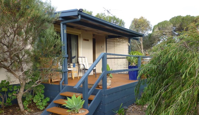 THISLDOO HOLIDAY HOUSE CLAYTON BAY